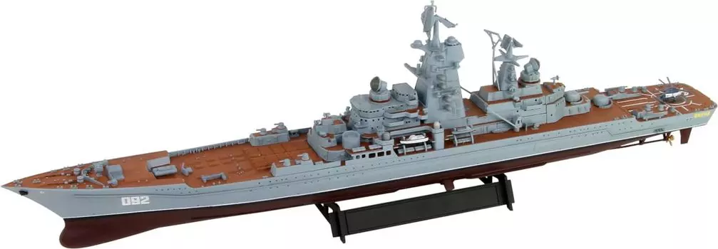 Pit Road 1/700 Серия Skywave Российский ракетный крейсер Киров (теперь адмирал Ушаков) Пластиковая модель M56 (Корабль)