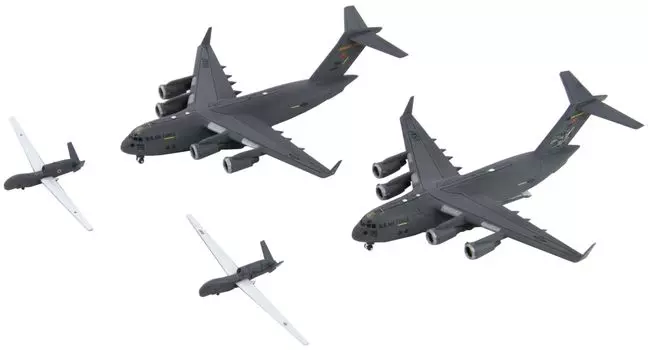 Pit Road Skywave Series Набор самолетов ВВС США 4 металлических бомбардировщика с 1 пластиковой моделью S58SP 1/700 B-66 (Самолет)