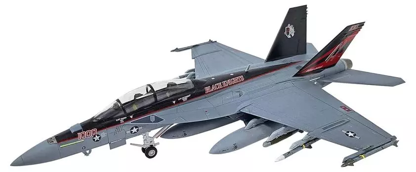 Пластиковая модель 12577 1/72 F/A-18F VFA-154 от Академии ВМС США «Черные рыцари»