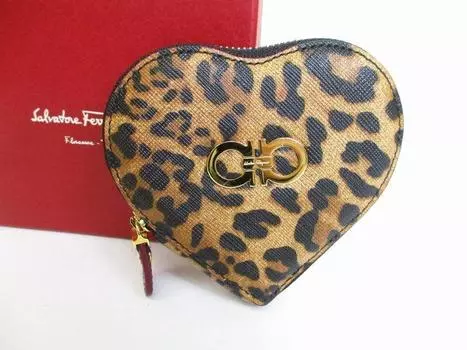 Подлинный кожаный кошелек для монет в форме сердца Salvatore Ferragamo Gancini с анималистичным принтом #8425, восстановленный