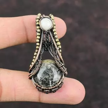 Подвеска Orthoceras Fossil, подвеска из медной проволоки, уникальный дизайн подвески из меди, ювелирное изделие из проволоки ручной работы, подвеска из радужного лунного камня