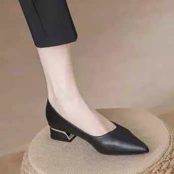 Pointed thick heel single shoes women s 2025 spring and autumn new black soft leather medium and high heels are not tired of standing for a long tim 34 чёрный