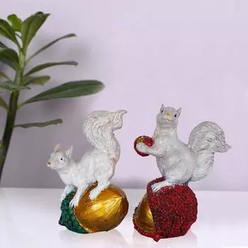 Polyresin Showpiece - Squirrel Holding Nuts Statue for Home Decor, Vaastu, Fang sue, Traditional, Handmade, Miniature, Antique (Multicolor, Set of 2)
