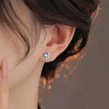 Посеребренные серьги S925 Серьги с опаловой звездой и луной для женщин, дизайнерские сенсорные серьги со звездами для пирсинга ушей, простые милые серьги со звездами
