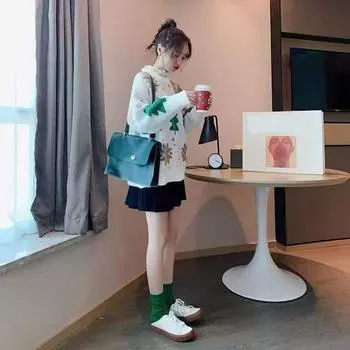 pullover long-sleeved round neck knitted top Sweater women s loose autumn and winter version of the wild retro one size белый