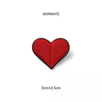 Refined and Simple Red Heart Brooch High-End Female Stylish Niche Style Couple Accessories Pin Handmade Ornament Badge Red Heart
