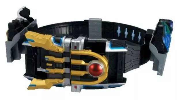 Ремень Kamen Rider Kiva Transform и ремень Fuessule DX Ikusa от Bandai