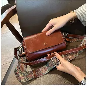 Retro Bag Commuting Mobile Phone Bag for Women Crossbody Spring and Summer Fashion Niche Unique Small Bag Versatile
