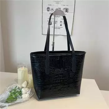 Retro bag women s new large-capacity crocodile pattern tote bag literary and leisure versatile shoulder bag чёрный