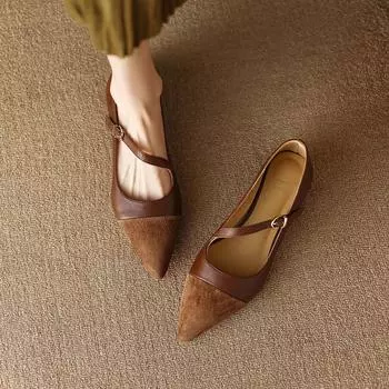 Retro brown pointed single shoes female real soft leather 2024 new flat heel light mouth laden shoes one-word buckle with French flat bottom 35 коричневый