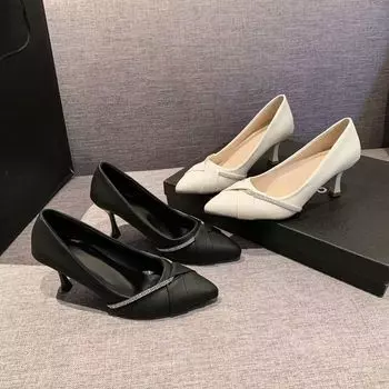 Rhinestone light mouth black work versatile stiletto single shoes 2024 autumn new French temperament pointed high heels women 34