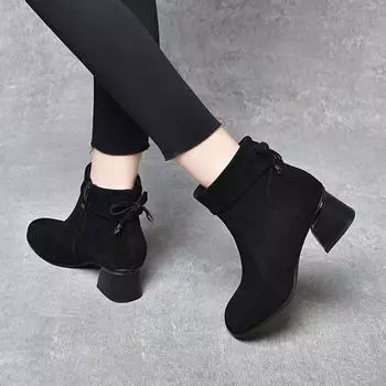 Round head small short boots women s new thick heel lapel bow fashion boots medium heel sheepskin women s fashion boots 34