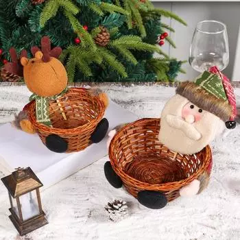 Рождественская корзина для конфет, плетеная из ротанга, корзина для конфет с набитым плюшевым Санта-Клаусом-снеговиком A