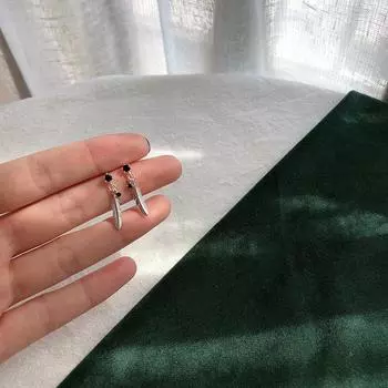 S925 Посеребренные серьги, серьги с перьями из черного циркона, ретро, тайское серебро, европейские и американские простые серьги с маленькими листочками в виде ветра