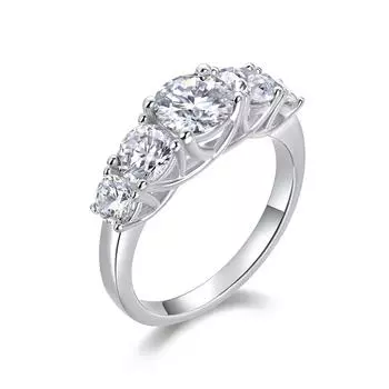 Кольцо Love из серебра S925 пробы с муассанитом US code No. 5