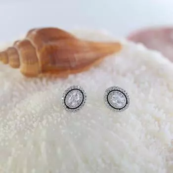 Серьги для женщин в корейском стиле, простые, свежие, овальные серьги с бриллиантами, серьги с четырьмя зубцами из циркония