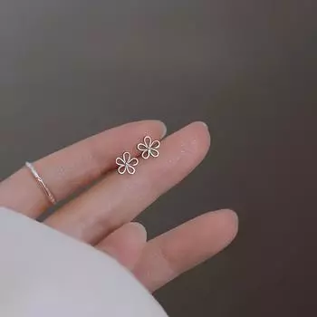 Серьги-гвоздики из стерлингового серебра с полыми ромашками, женские, S925, нишевый дизайн, серьги-гвоздики с косточками