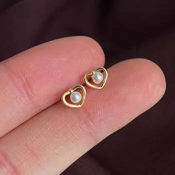 Серьги-гвоздики Love с имитацией жемчуга, легкие, роскошные, женские, в форме сердца, полые, рекомендуемые для прямой трансляции, серьги