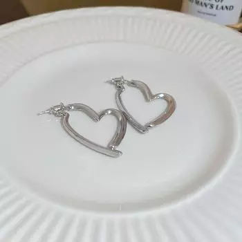 Серьги-гвоздики Love Simple Light Luxury High Design серебряный