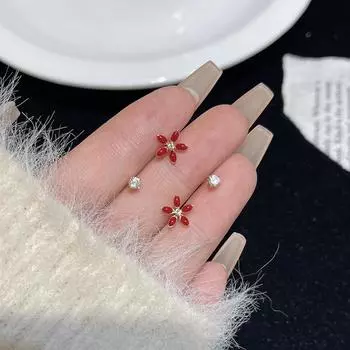 Серьги-гвоздики с красным цветком, женственные, маленькие, с цирконовыми лепестками, летние, холодные, ветряные серьги