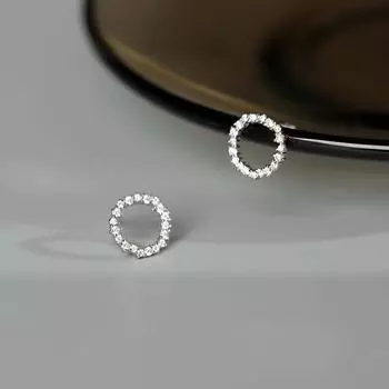 Серьги-гвоздики с круглыми бриллиантами, простые женские геометрические серьги с бриллиантами и геометрическим узором Sense Temperament