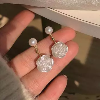 Серьги-гвоздики Super Fairy Camellia с жемчугом и белой розой, новые легкие роскошные серьги-гвоздики белый