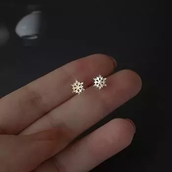 Серьги-гвоздики в форме снежинки из стерлингового серебра S925, изысканные, миниатюрные, женские, высококачественные, легкие, роскошные, японские и корейские серьги 925