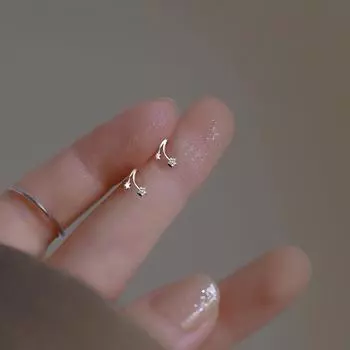 Серьги-гвоздики в форме звезды, женские простые и маленькие серьги-метеоры, Temperament Niche, пятиконечные серьги-звезды, лето