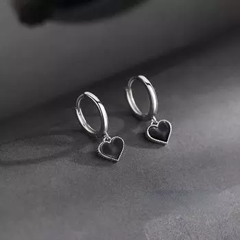 Серьги-кольца в корейском стиле с черным сердцем для женщин, платинового цвета, женские модные ювелирные аксессуары 2022