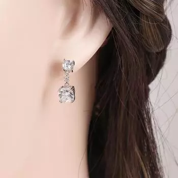 Серьги Легкие роскошные серьги из циркония для женщин Романтичный нишевый дизайн Темпераментный летний комплект из высококачественных серег