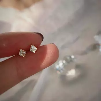 Серьги Poker Spade, летние простые серьги в форме персикового сердца, украшения для ушей с маленьким отверстием золотой