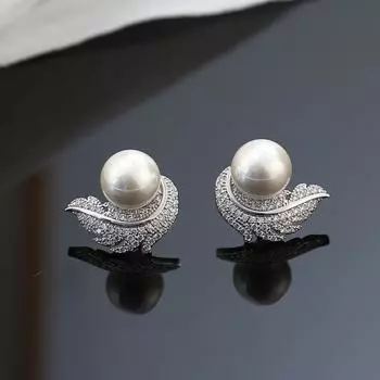 Серьги-пусеты из серебра 925 пробы, инкрустированные цирконом и жемчугом в форме пера, премиальный дизайн, серьги в стиле легкой роскоши, французские ретро-серьги белый