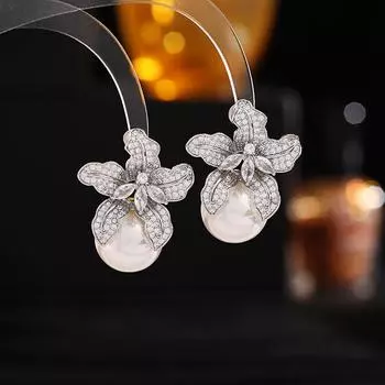 Серьги S925 Silver Needle Light Luxury, серьги Tide High Sense Lily, французская элегантность, темперамент, цветочные жемчужные серьги золотой