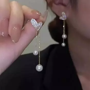 Серьги с жемчугом Серьги-гвоздики с жемчугом One Size золотой