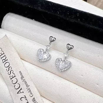 Серьги Super Flash Zircon 2024 года: Шикарные, роскошные серьги из световой энергии для женщин Heart Zirconia