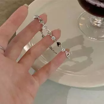 Шикарный браслет с сердечком из циркония для девочек — простой, стильный и универсальный подарок в виде ювелирного украшения Small heart bracelet