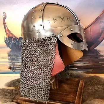 Шлем Viking Dragon 14 г с бармицей и тяжелой кожаной защитой шеи. Подходит на голову до 66,04 см. Вес 6,5 фунтов.