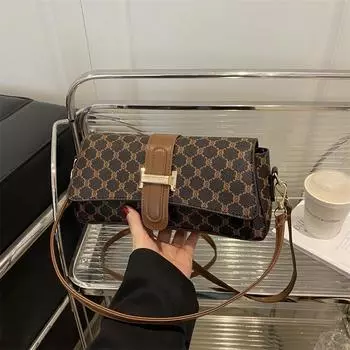 Shoulder bag 2025 new trend fashion simple foreign style retro temperament messenger women s bag baguette bag белый