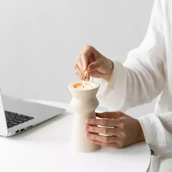 Simple Nordic waistline plain-fired ceramic candlestick medieval art geometric shape decorative ornaments Small