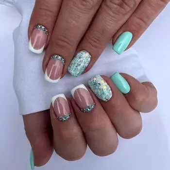 Small Flower Fake Nials White Lips Starbursts Press on Nails Fashion False Nails Women Girls W1215