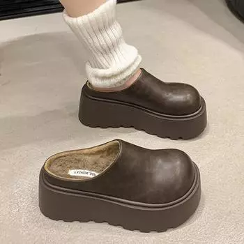 Small lazy woman wears a thick-soled bag head and half slippers in winter with velvet, and the new fluffy shoes increase in height. 35 чёрный