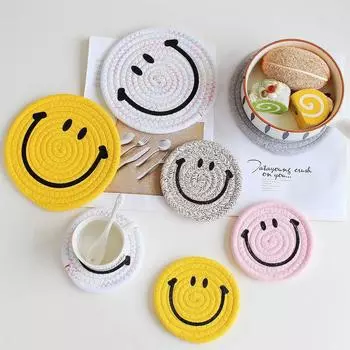 Smile Face Cup Coaster Coffee Drinks Table Mat Protective Placemat Cup Holder Heat Insulation Pad Kitchen Accessories Home Decor 12cm красный
