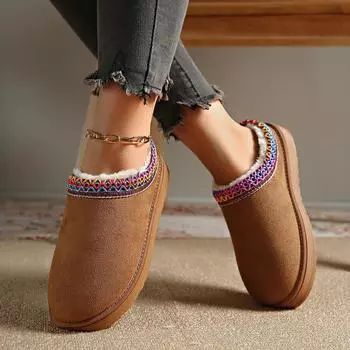 Snow Boots Women Winter New Warm Thick Soles Without Heel-covered Hair Half Slipper Cotton Shoes Women Black Cashmere Warm Boots 36 чёрный