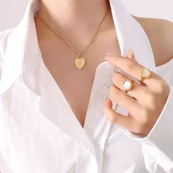 South Korea Dongdaemun Geometric Cold Wind Peach Heart Water Drop Pendant Flower Relief Necklace Titanium Steel Gold-Plated Collarbone Chain