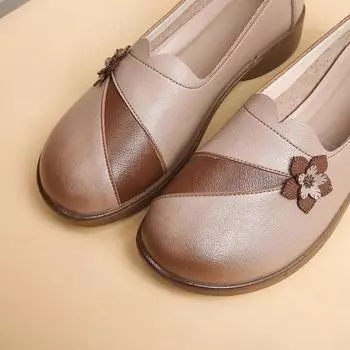 Spring and autumn non-slip mother shoes soft-soled single shoes middle-aged and elderly women s shoes comfortable leather new grandma middle-aged le 35 чёрный
