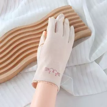 Spring and Summer Full Cotton Thin Section Breathable Lace Five-Finger Gloves Beige (Meow) All yards