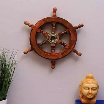 Старинное колесо пиратского корабля