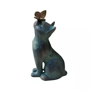 Статуя кошки с бабочкой Любопытная садовая фигура кошки Садовая статуя на открытом воздухе