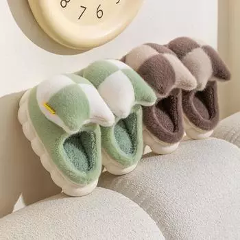 Step on shit feeling cotton slippers winter boys and girls home shoes medium older fluffy slippers non-slip bag head cotton mop 18-19 (shoe inner length 17cm) зелёный