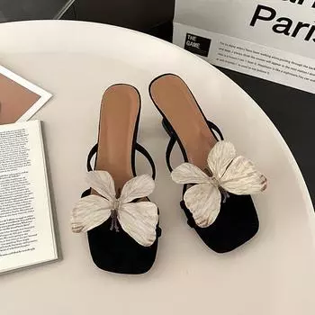 Strange aesthetic niche design butterfly one-word high-heeled slippers spring and summer temperament thick heel outer wear cool slippers 35